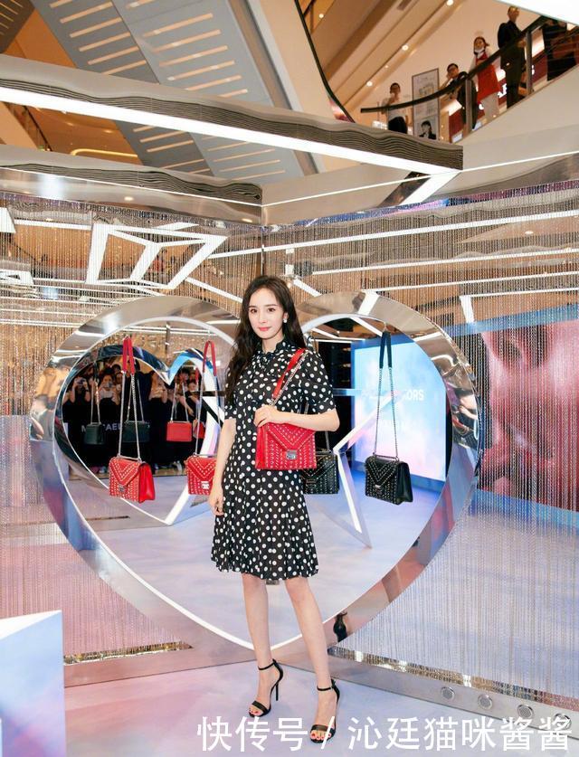 杨幂新片素颜出境，全程路人装扮，网友：估计刘恺威都认不出了