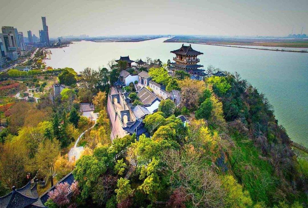 中国最“郁闷”的二座城市，一个从地级市变区，一个从省会变三线