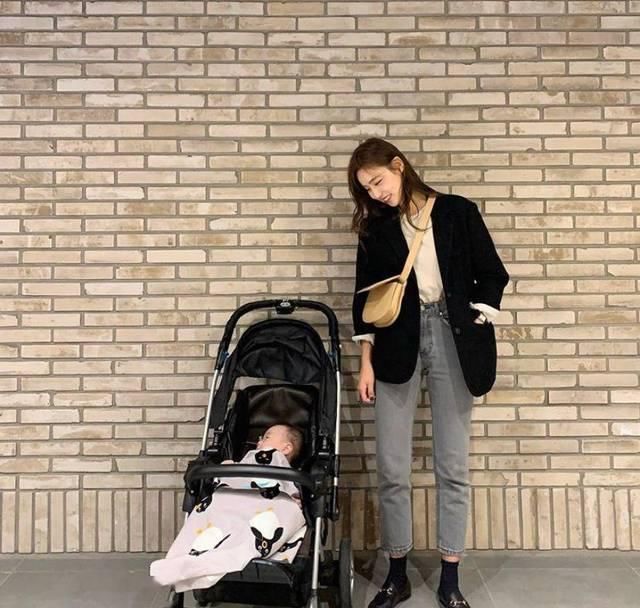 格纹西装:7-连衣裙+鞋子搭配,谁穿谁洋气 !