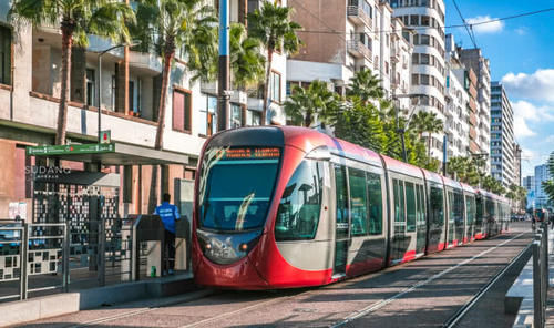 法国在非洲建立一座“欧洲城市”,穷人富人分开住,但经济发达