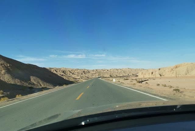 走最美公路—中国版66号公路，穿越无人区抵达亚洲最大雅丹风貌区