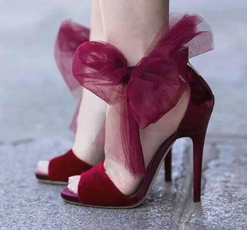 女人穿几厘米的高跟鞋最时髦好看?用身高科学判断