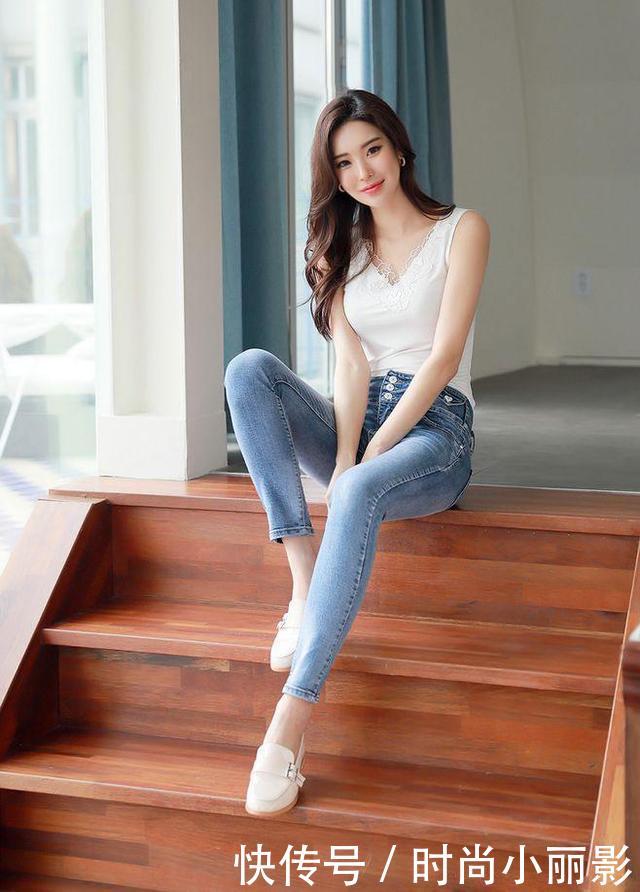 紧身裤非常适合约会穿，精致感满满，衬托出你优美曲线！