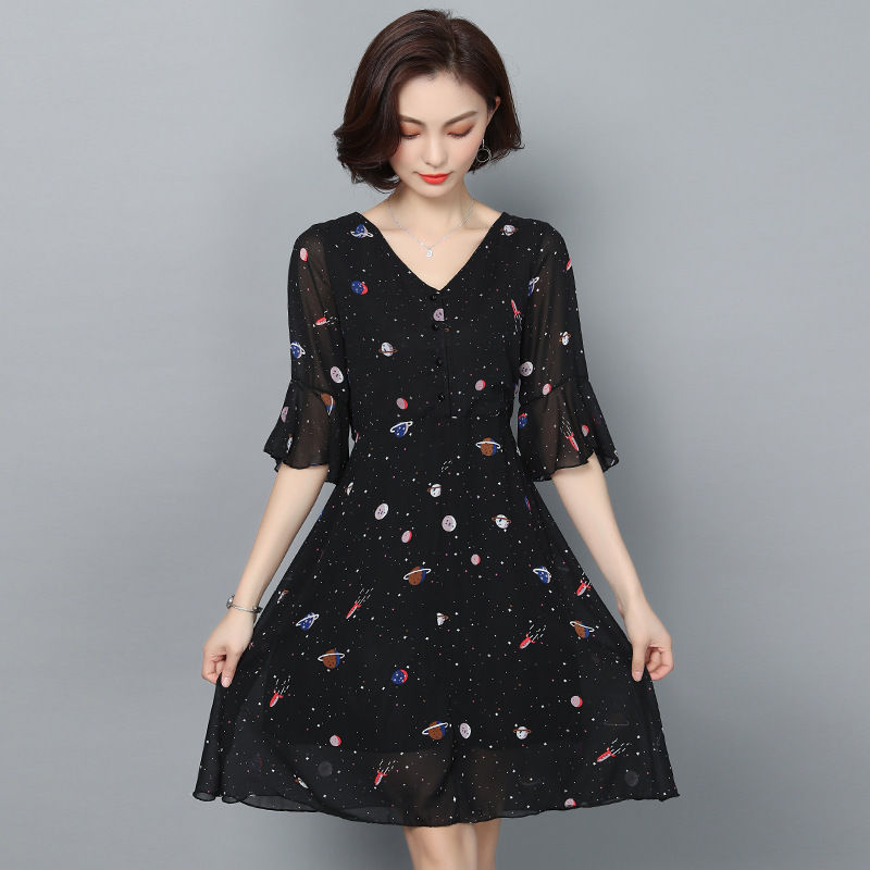 哇塞,太美了!头一次见那么好看的减龄裙,7080穿上似大姑娘