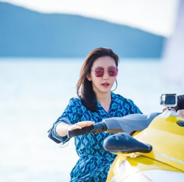 唐一菲选华妃蒋欣回应