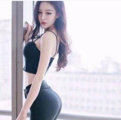  「漂亮」美女街拍：时尚漂亮的打底裤美女，高雅动人，清新又性感