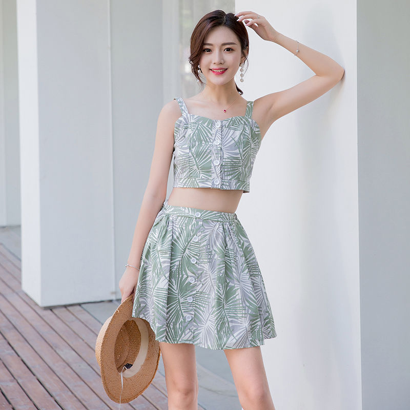 信不?就算你胯大，备上一条这样的a字裙，身材迷人更有女人味