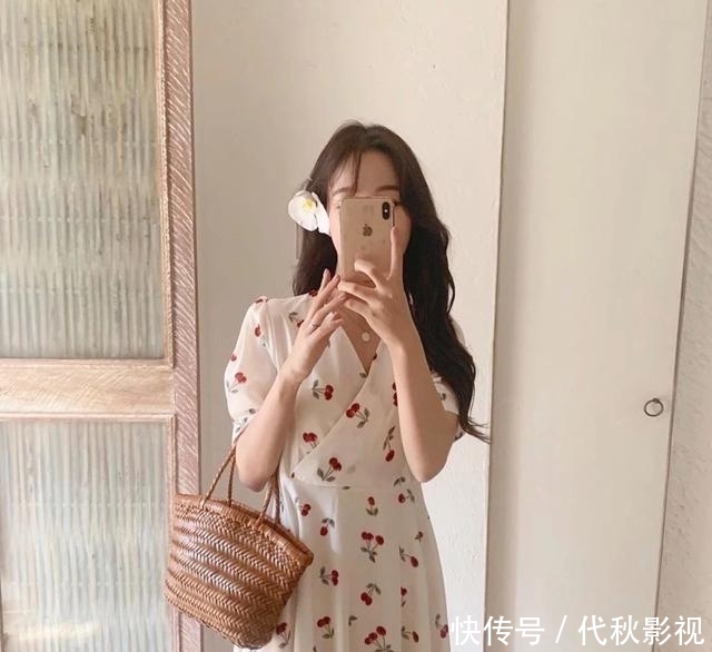 #时髦#穿起来就很气质的“茶歇裙”,把它穿在身上,时髦又高级