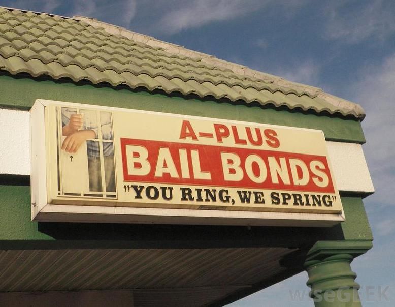 当着儿子的面,美国一保释官打死被告客户被判