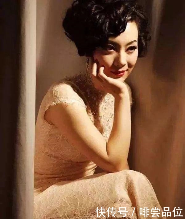  「女人」陈数董卿时隔一年再同台：42岁比22岁更美的女人，赢在了哪里？