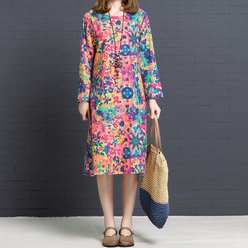 别傻傻穿打底裤了!今秋流行棉麻裙+平鞋，适合45-60岁女人