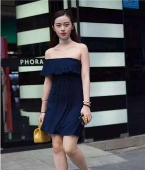  『气质』街拍：富有活力的小姐姐，仙女气质十足，非常有女人味