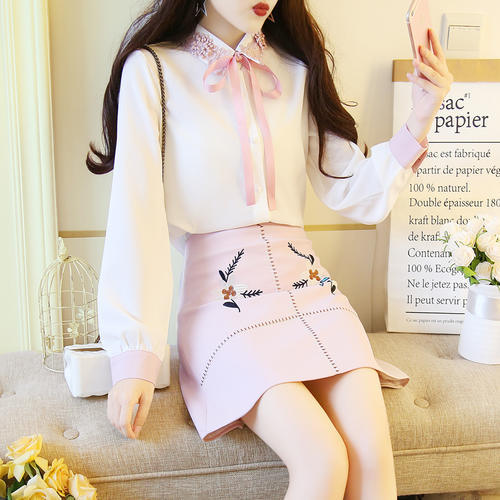 难怪老婆把去年衣服全扔了,原来今秋流行小香风,美的款款想买