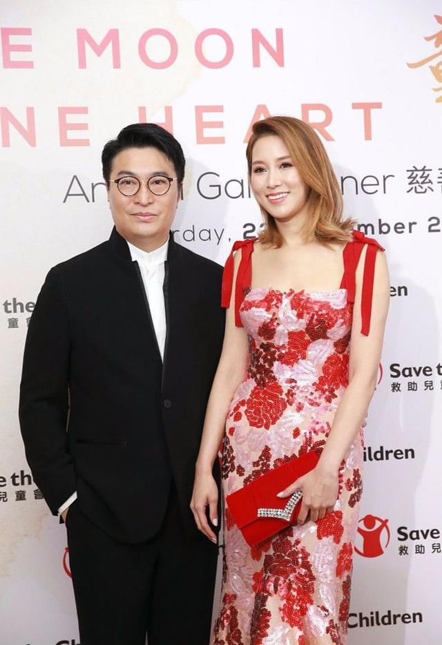 李家诚携手娇妻徐子淇撒狗粮，网友：真有千亿阔太的风范！