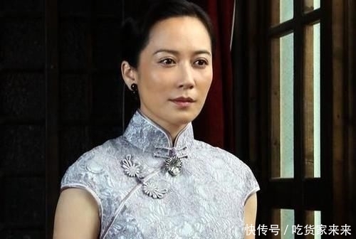  气质@5件饰品，就能让简单的衣服，散发出时尚优雅的女性气质