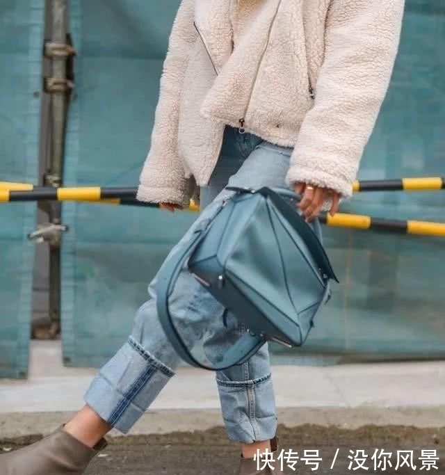  气质■雾霾蓝out啦！2020年“石灰蓝”火了！