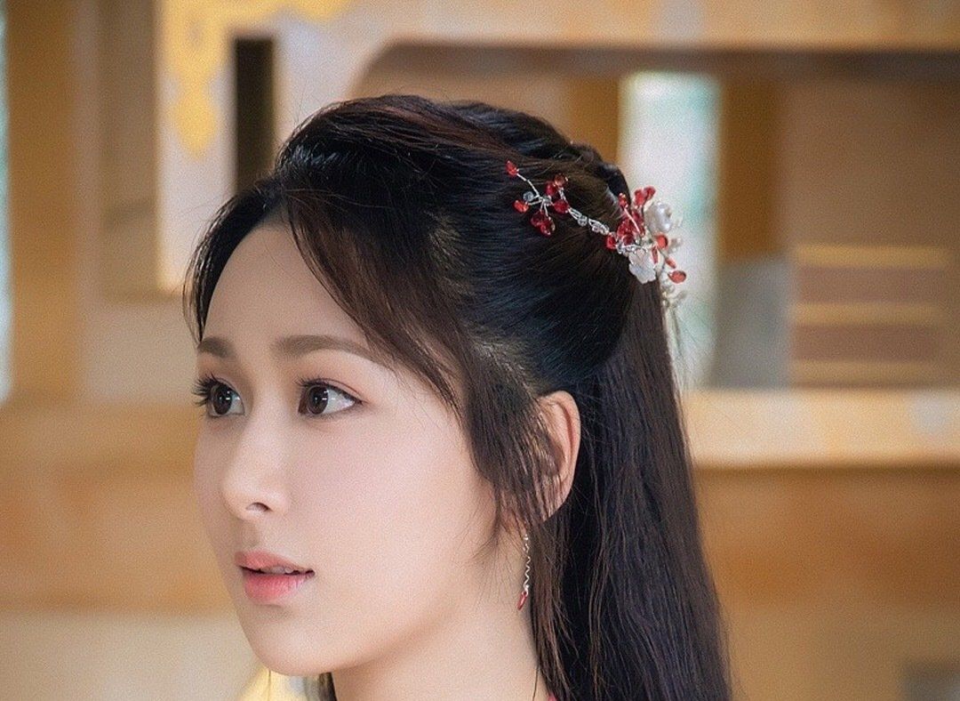 「童星」从童星到男神收割机的女主角，看杨紫蜕变之路，不禁佩服