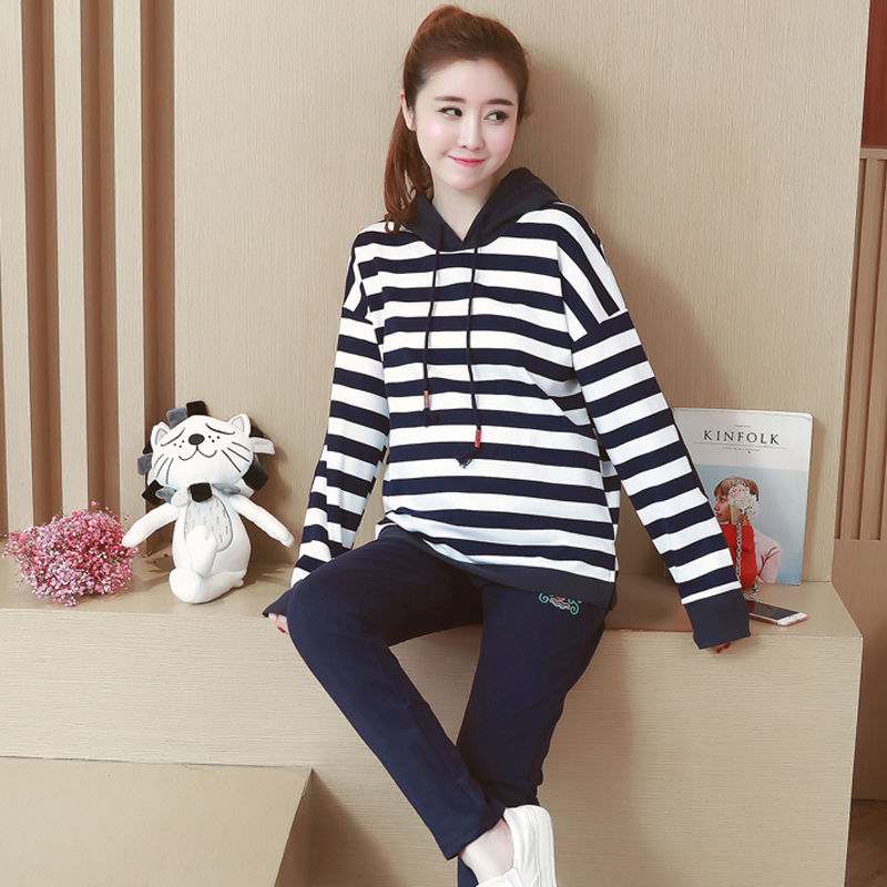 太年轻了，难怪老婆不穿裙子了，打开衣柜全是这样的“卫衣”