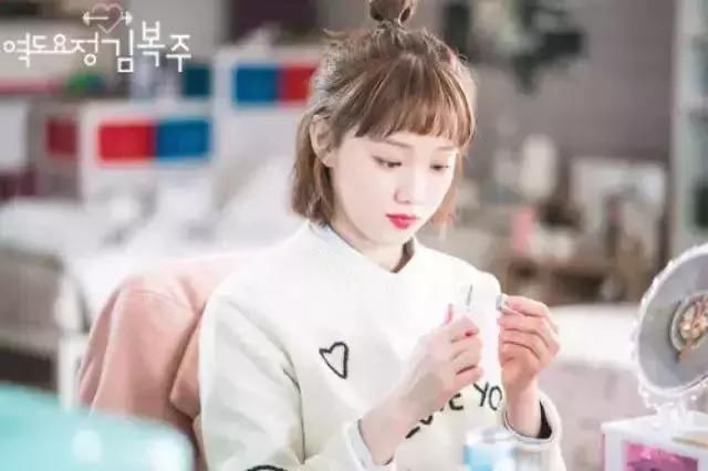 剪短发就不能凹造型了?这些简单又有个性的发型帮你瞬间增添气场