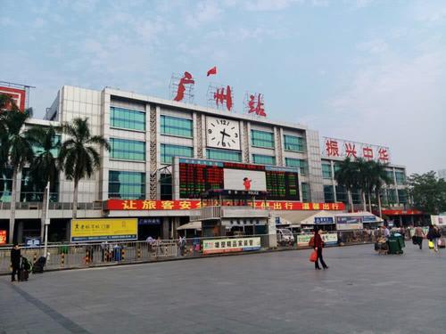 中国最长的火车线，绕8省11座城市，坐个车还要签 “生死状”