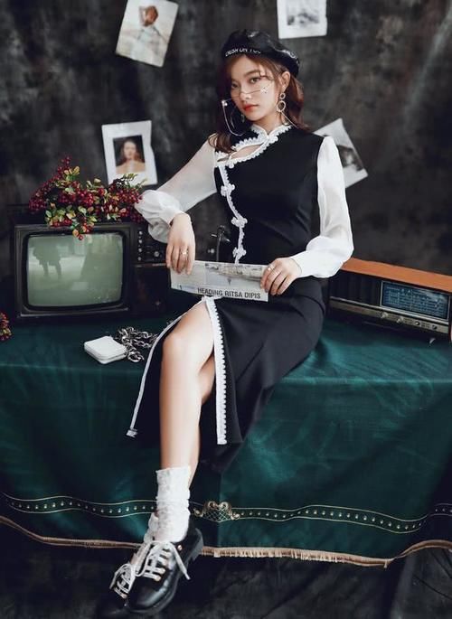  『美到』曾被你嫌弃的“旗袍裙”，慵懒随性的复古风，如今却美到犯规！