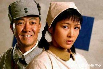  探望@《亮剑》 李云龙住院时哪些首长来探望过 最低的官职是副司令员！