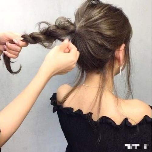 【女生】女生换发型前看这里男生心目中最爱的TOP10女生发型排行榜