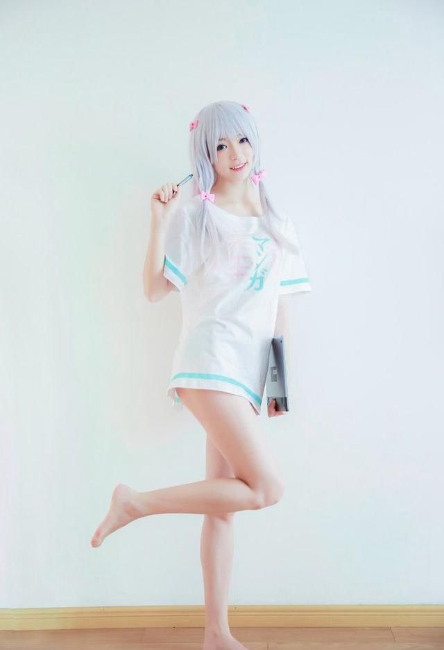 呆萌小姐姐的和泉纱雾cos：裸足美腿，足控福利！