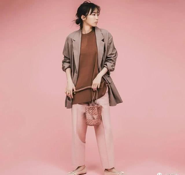  『春夏』它才是贯穿四季的高级色，春夏穿更出彩