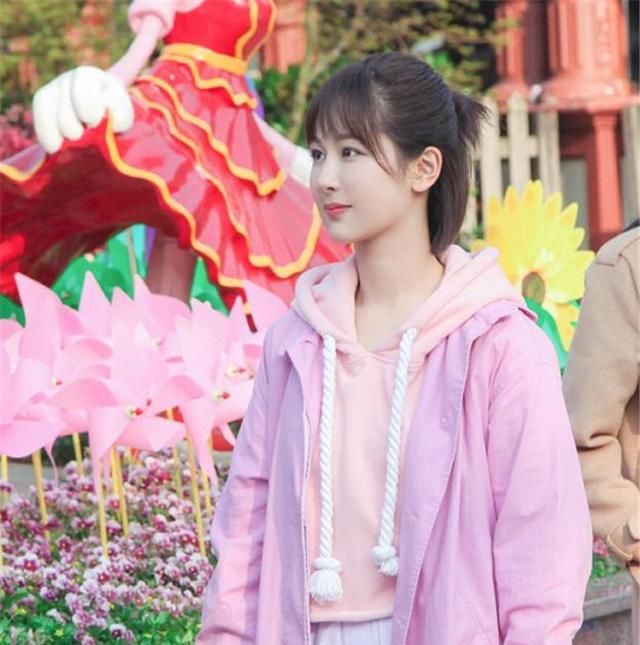  【鱿鱼衣的时】今春卫衣升级了!2020流行这么穿!