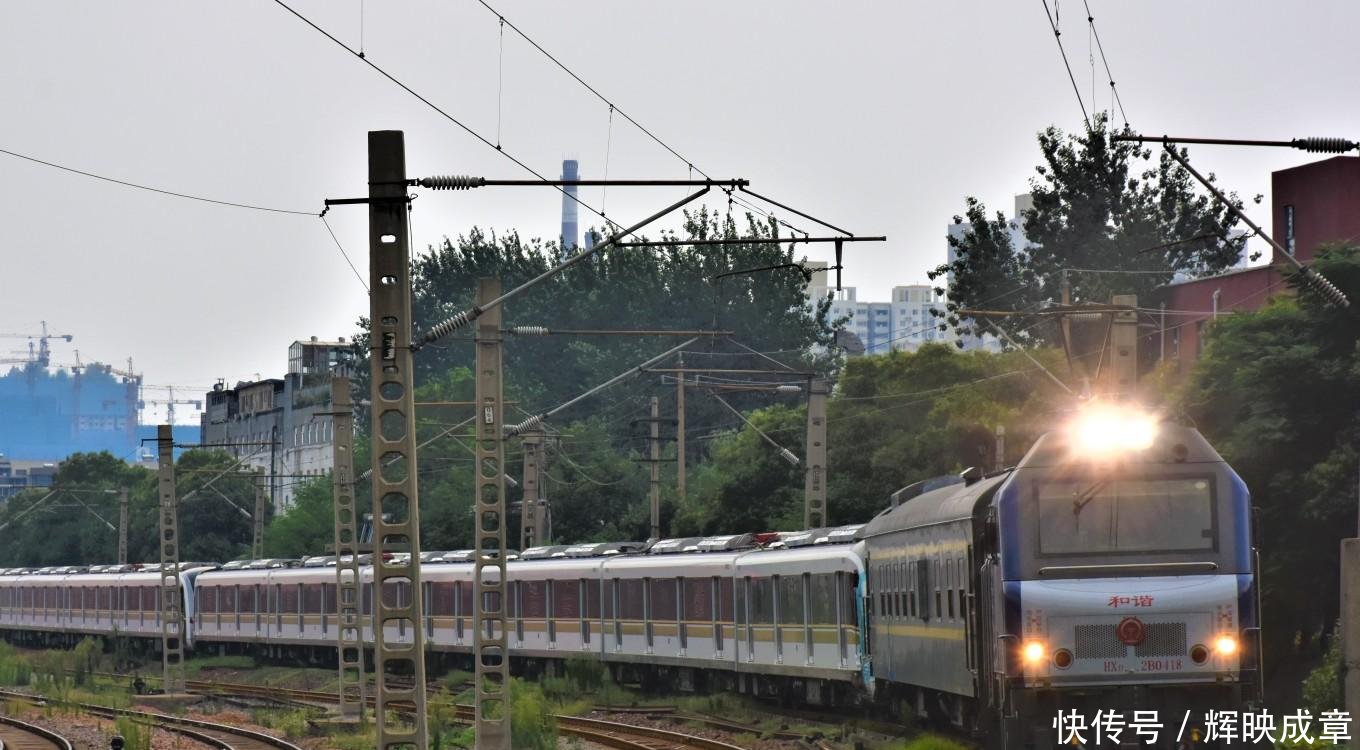 实拍亚洲最大的铁路编组站，一百多条轨道，走错一条就是灾难