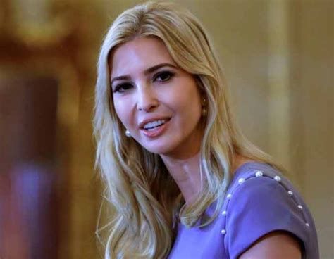 伊万卡身材凹凸有致,集智慧和美貌并存,年轻时更是清纯漂亮!