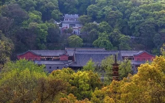  「日子」在湖北，想念寺院的这些日子，我们一起“云赏”春景