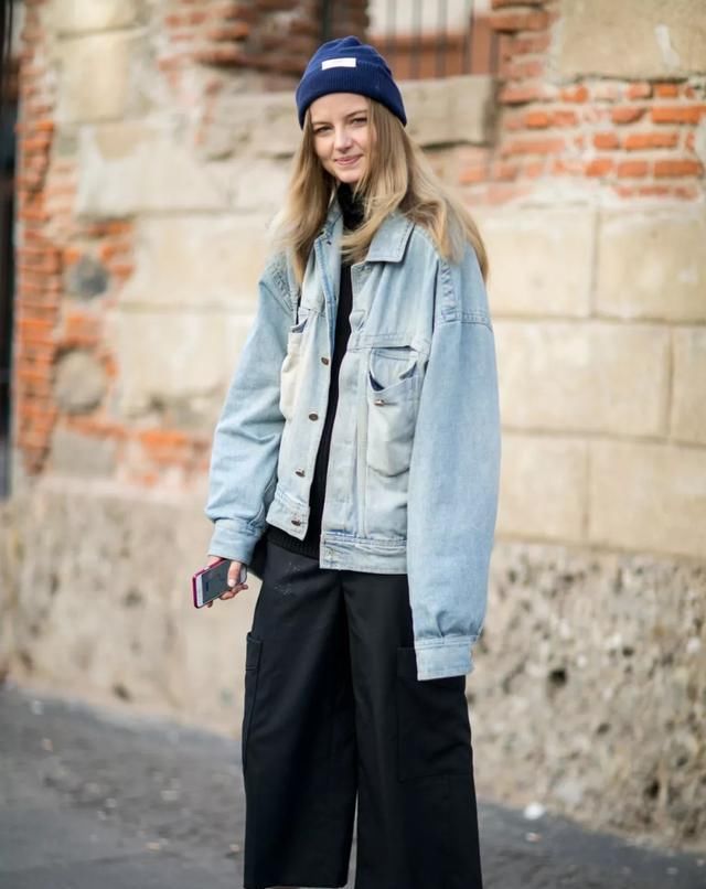  『打造』运用经典色打造时髦造型!早春实用穿搭指南,你最pick哪一套