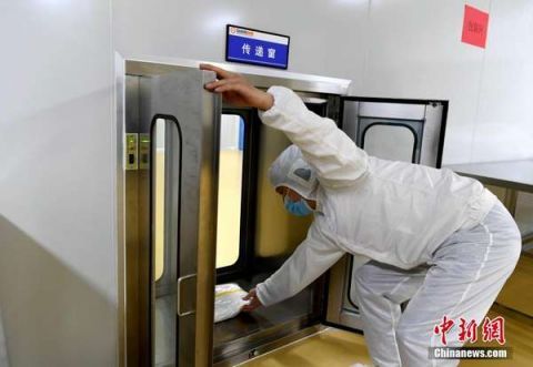  防护服■探访福建闽侯医用防护服生产车间