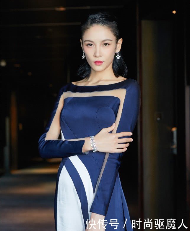 张蓝心仗着3尺4大长腿，“塑料裙”穿出女王范，范冰冰输了