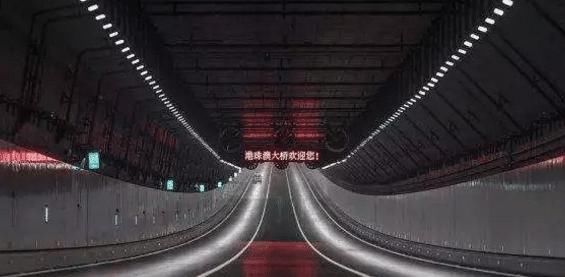 港珠澳大桥是中国的骄傲, 为何却被外媒称为“最恐怖的大桥”?