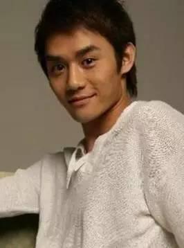 这年头,不仅约会女生需要泼卸妆水,约男生也需要好吗!