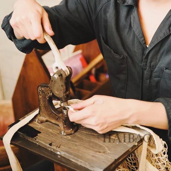 好奇| 热巴、关晓彤喜爱的凉鞋你都有…那这些高颜值的凉鞋你都知