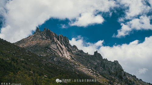 大自然的鬼斧神工 莲宝叶则 山之铿锵
