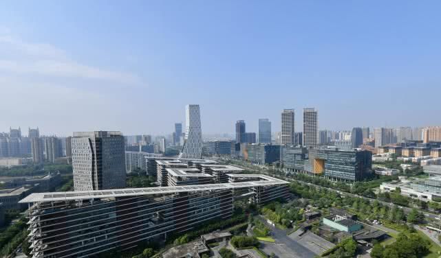  中国西部地区■中国西部地区，正在发展的城市，一个是成都