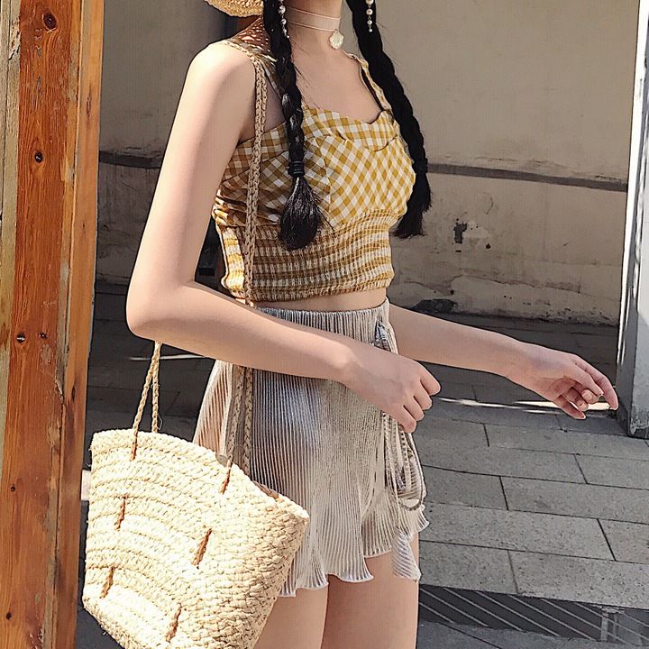 哪个“流氓”设计的吊带衫!一件比一件有女人味，上身性感又迷人