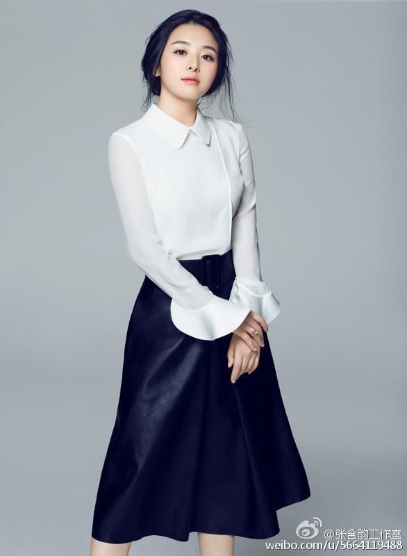 29岁张含韵剪了短发造型秒变土大妈，网友:还真不是谁都适合短发