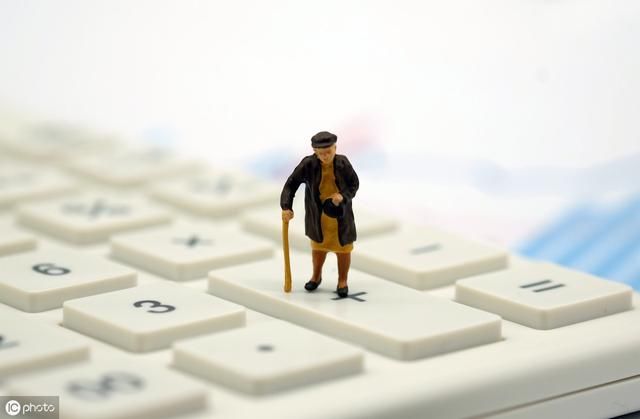 交100块和1000块的农村养老保险，退休领到的养老金居然差这么多