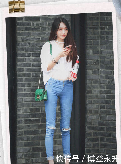  『设计』牛仔裤修身的设计，简约而不简单，真的是非常显高显瘦