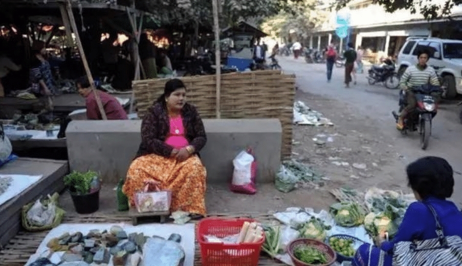 这群人抽着6块的烟，住着50块的宾馆，却谈着上千万的生意！