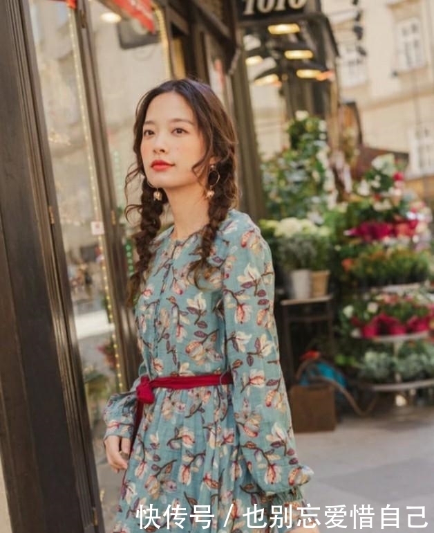  【印花】这一组印花连衣裙穿搭美的自然，让你尽显高贵