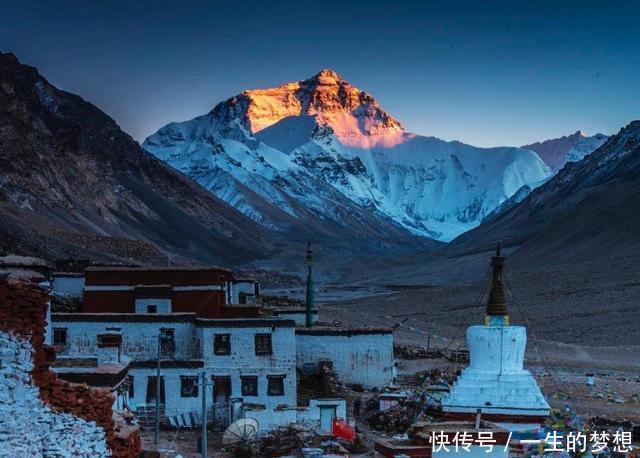 位于西藏珠峰山脚的寺庙，名气碾压亚青寺、色达，却“男女混住”