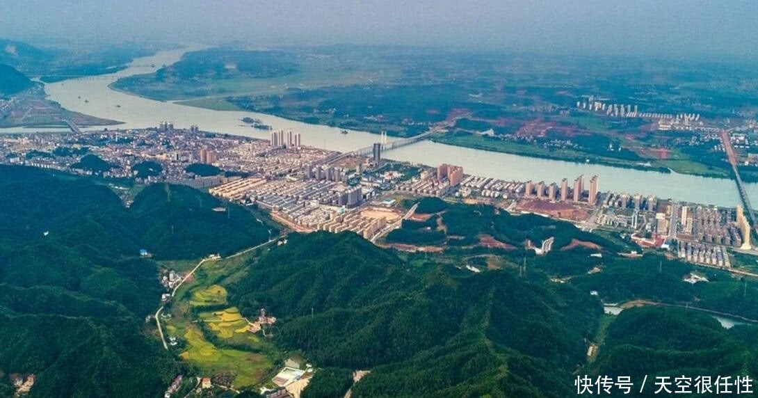 江西这县走运了，喜获532亿高铁项目入驻，未来经济有希望腾飞