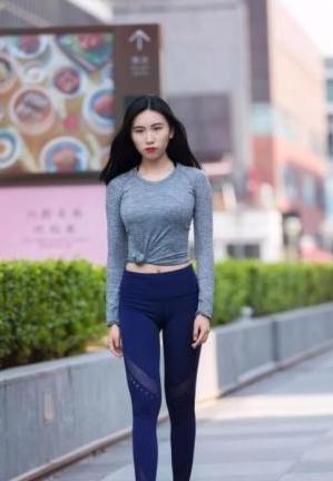 为什么说爱运动的女生,要多备几条打底裤?